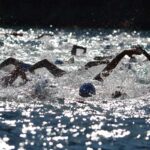 corso di nuoto in mare