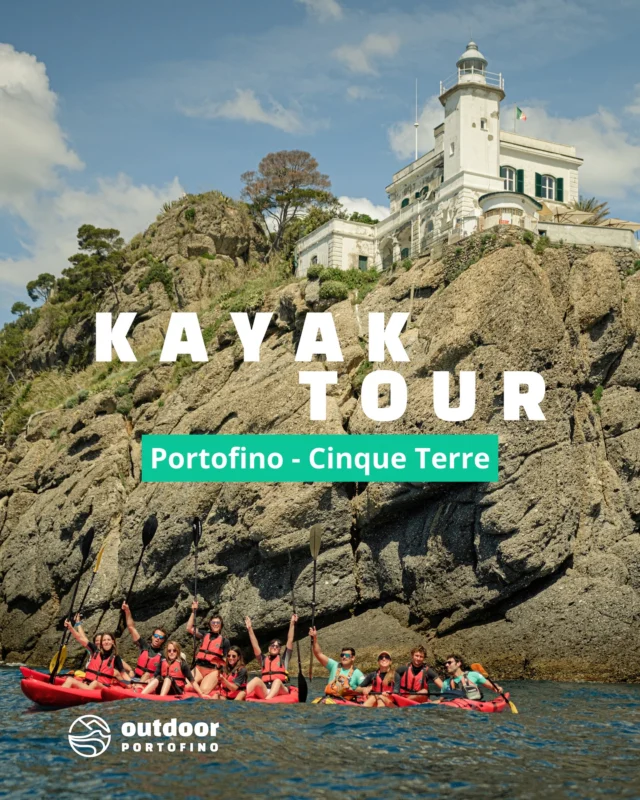 Vivi la costa ligure da una prospettiva diversa: lasciati trasportare dal ritmo del mare e dalla curiosità di esplorare angoli nascosti in kayak! 🛶

Le nostre escursioni sono un invito a rallentare e osservare: tra grotte misteriose, baie silenziose e fondali trasparenti, ogni pagaiata è un’occasione per scoprire storie, biodiversità e panorami che parlano di Liguria autentica. Le guide, appassionate di mare e natura, condividono curiosità su questi ecosistemi unici e sulla vita che anima la costa.

🛶 Portofino: dalla Baia di Niasca si costeggia la costa verde di Paraggi, si arriva al porticciolo e si prosegue fino al faro, dove la natura si fa più selvaggia e il tuffo in acqua ha tutto un altro sapore.

🛶 Cinque Terre: da Monterosso si pagaia verso Vernazza, tra scogliere e vigneti a picco sul mare, fino alla spiaggia di Guvano, perfetta per una sosta e un bagno rinfrescante. Qui il tempo sembra fermarsi e il paesaggio si racconta da solo.

Che tu sia un appassionato di natura, un curioso o semplicemente in cerca di un momento di pace, il kayak è il modo più semplice e autentico per sentire la Liguria sotto la pelle. Prenota il tuo kayak tour su outdoorportofino.com

#outdoorportofino #kayaktour #portofino #cinqueterre #avventura #turismoattivo #monterosso #vernazza #areamarinaprotetta #kayakportofino #kayak